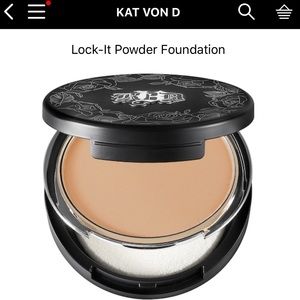 ✨Kat Von D Lock-it Powder Foundation✨